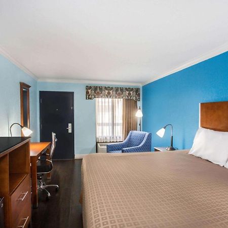 Days Inn By Wyndham Florida City Eksteriør bilde