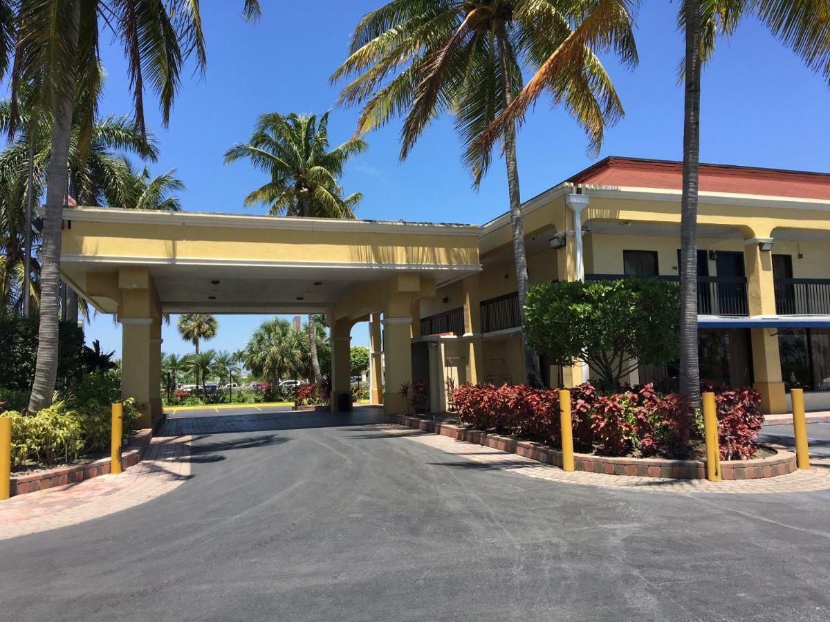 Days Inn By Wyndham Florida City Eksteriør bilde